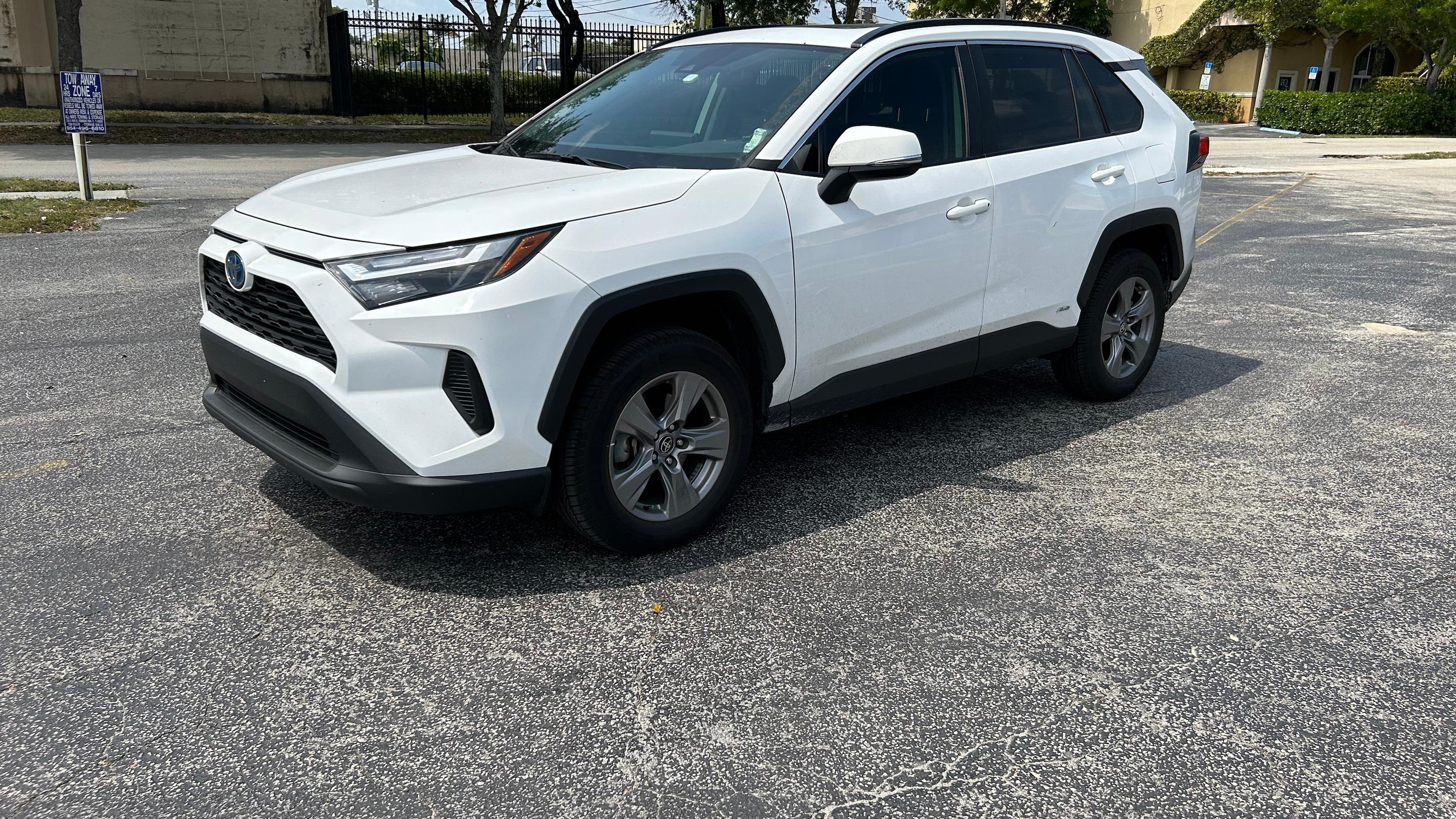Toyota RAV4 Hybrid 2022 in 