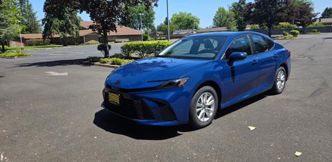 Toyota Camry Hybrid 2025