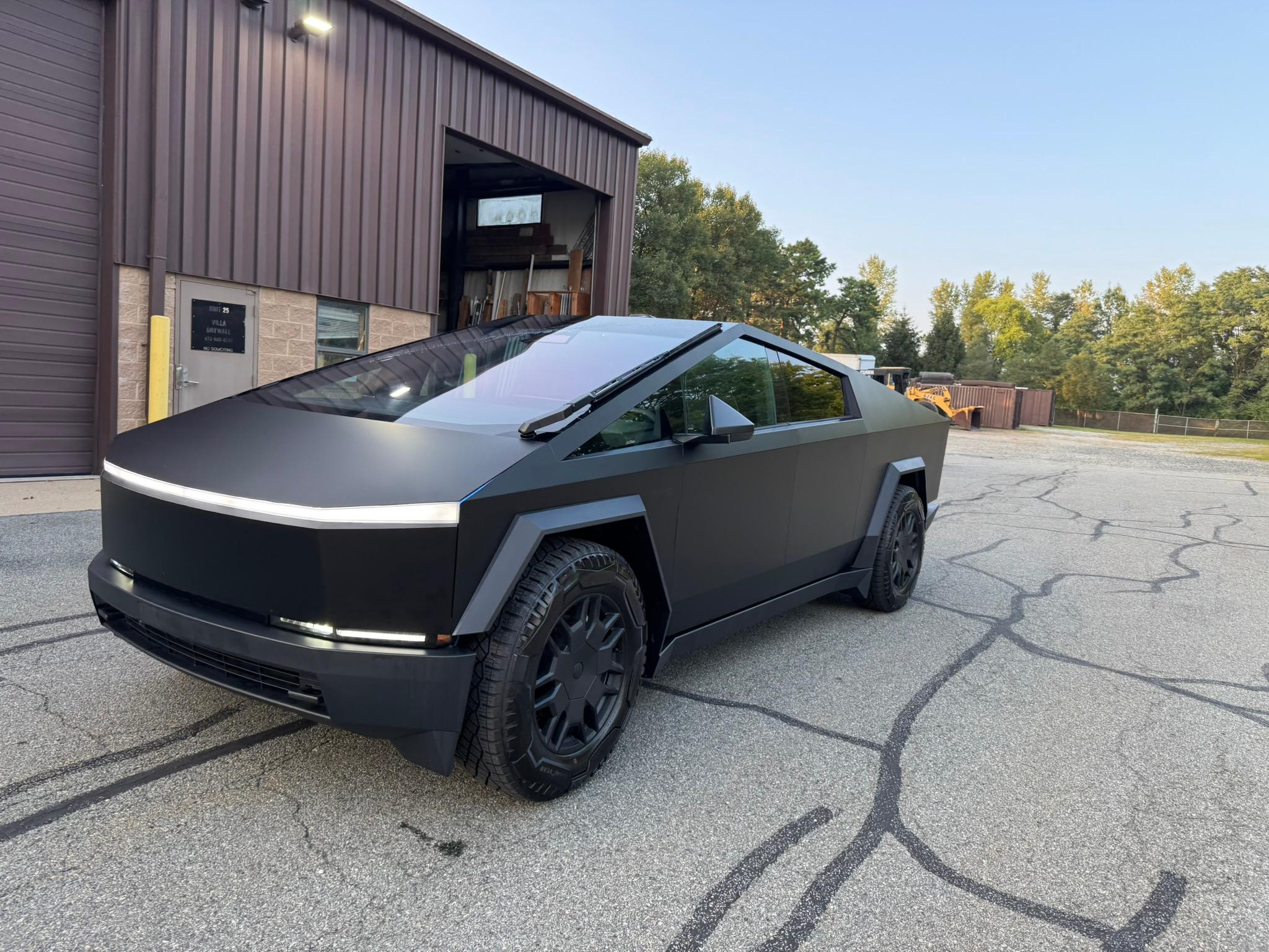 Tesla Cybertruck 2024 in Mount Arlington, NJ