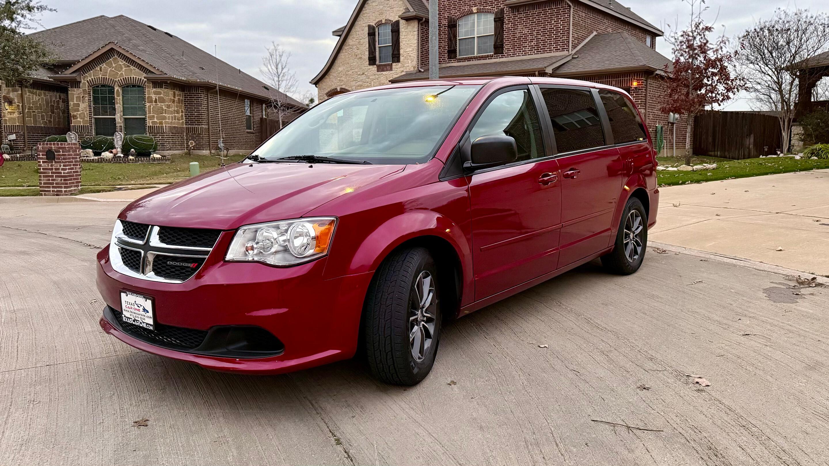Dodge Grand Caravan 2016 in Saginaw, TX