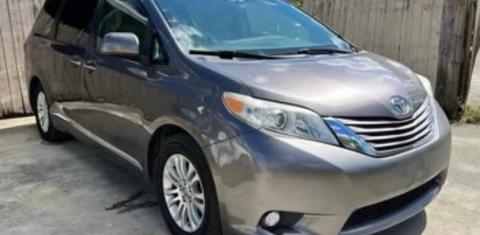 Toyota Sienna 2015