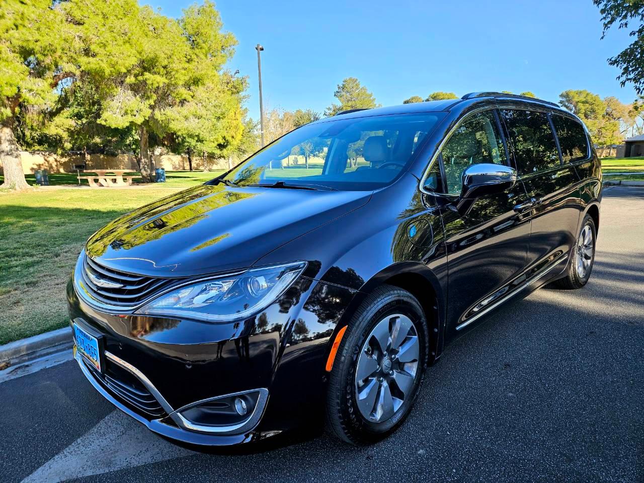 Chrysler Pacifica 2018 in Las Vegas, NV