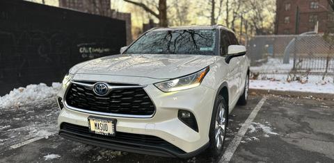 Toyota Highlander Hybrid 2021