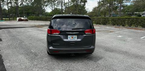 Chrysler Pacifica 2017
