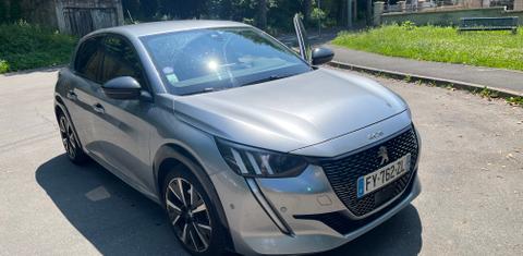 Peugeot 208 2021