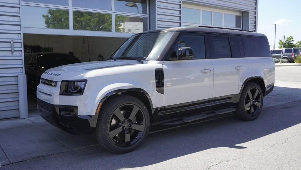 Land Rover Defender 2026 in Delta, CO