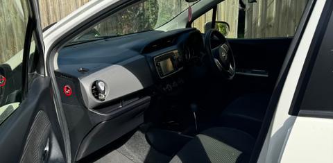 Toyota YARIS 2015