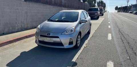 Toyota Prius c 2014