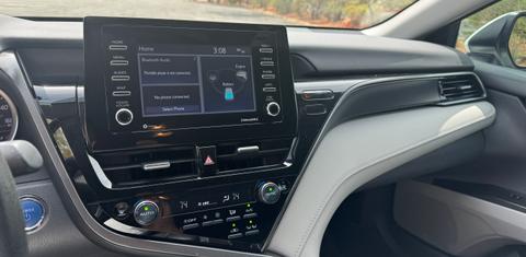 Toyota Camry Hybrid 2022