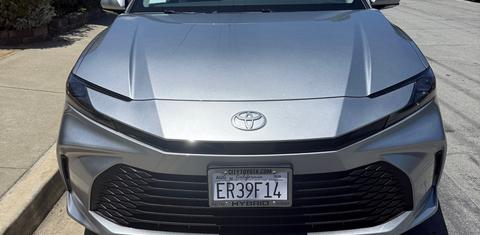 Toyota Camry Hybrid 2026