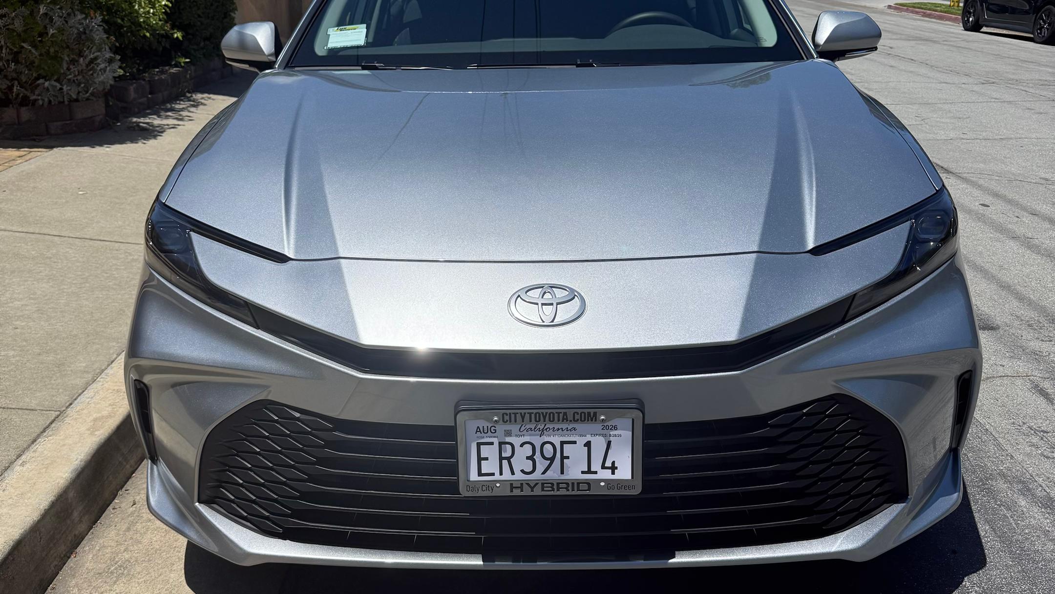 Toyota Camry Hybrid 2026 in 