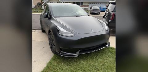 Tesla Model Y 2024