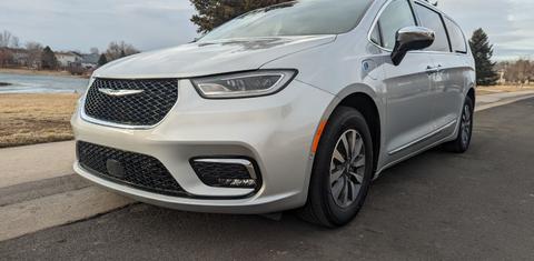 Chrysler Pacifica 2023
