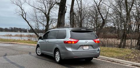 Toyota Sienna 2015