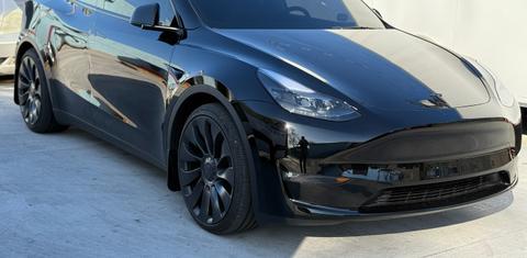 Tesla Model Y 2025
