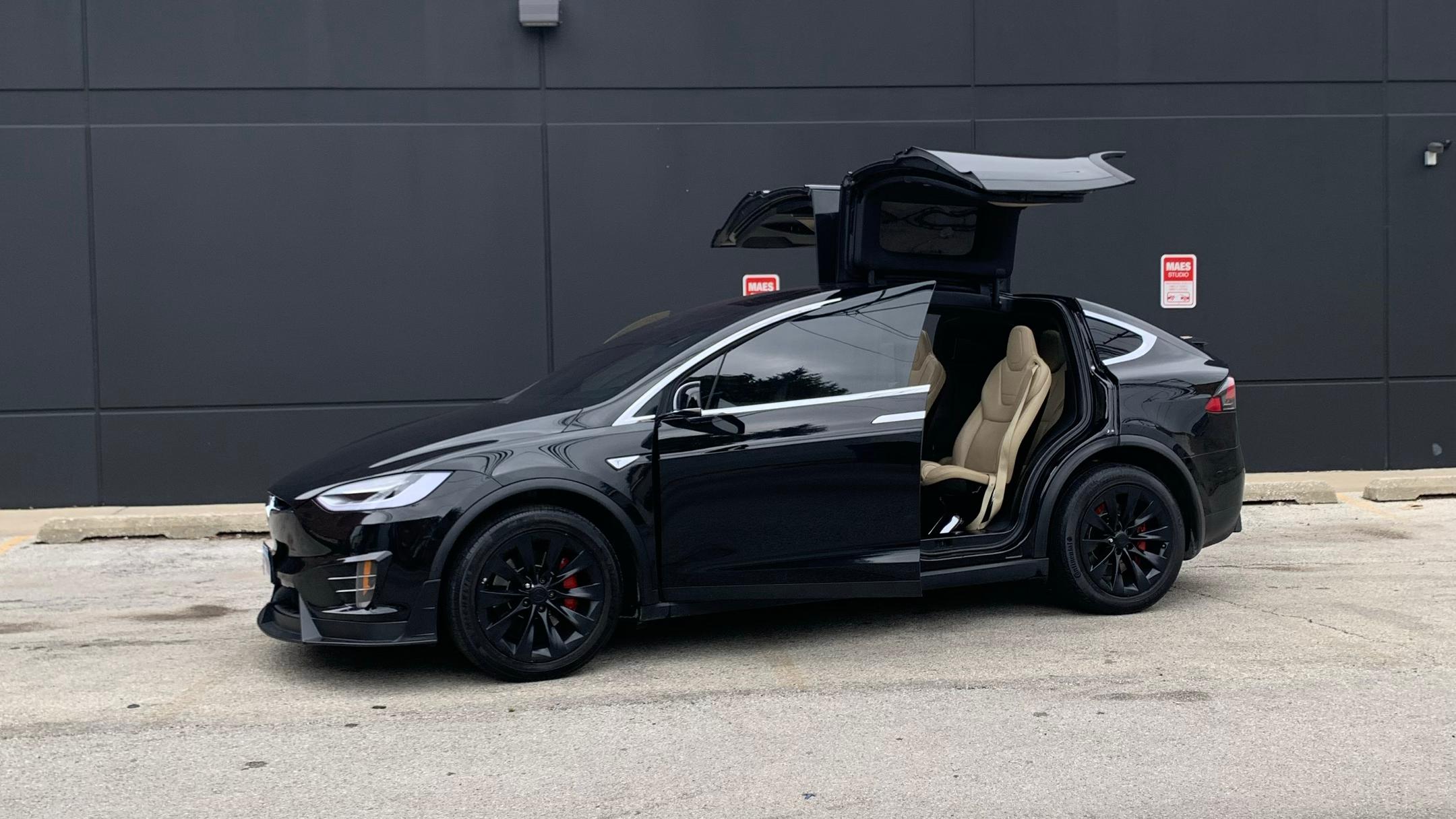 Tesla Model X 2016 in Chicago, IL