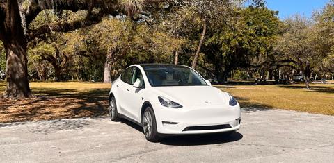 Tesla Model Y 2023