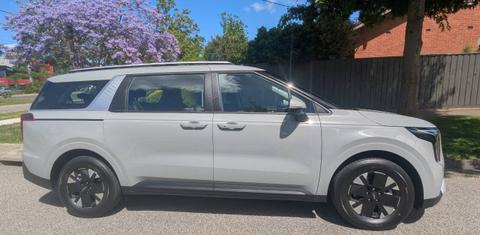 Kia CARNIVAL 2025