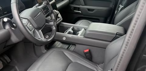 Land Rover Defender 2026