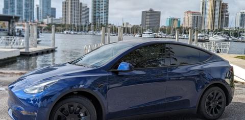 Tesla Model Y 2023