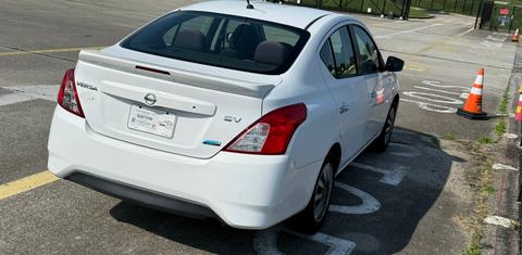 Nissan Versa 2015