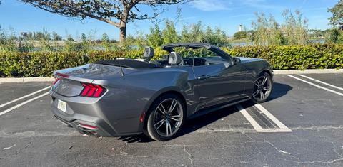 Ford Mustang 2024