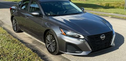 Nissan Altima 2023