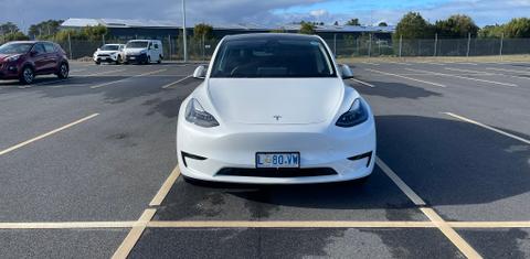Tesla MODEL Y 2024