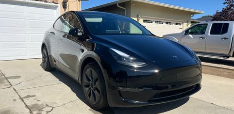 Tesla Model Y 2024