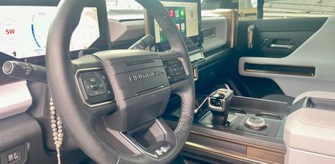 GMC HUMMER EV SUV 2024