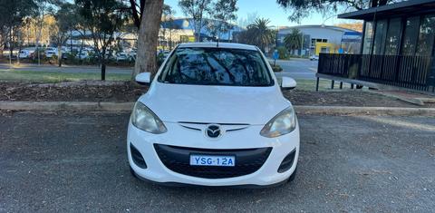 Mazda MAZDA2 2013