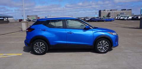 Nissan Kicks Play 2025