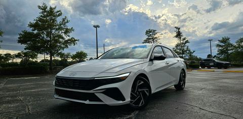 Hyundai Elantra 2025
