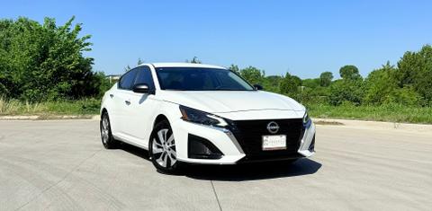 Nissan Altima 2025