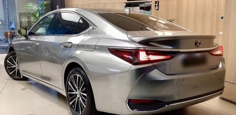 Lexus ES300h 2024