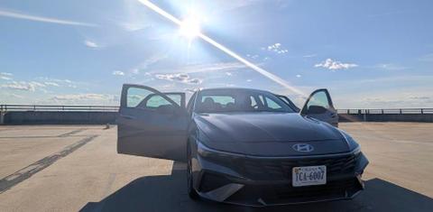 Hyundai Elantra Hybrid 2025