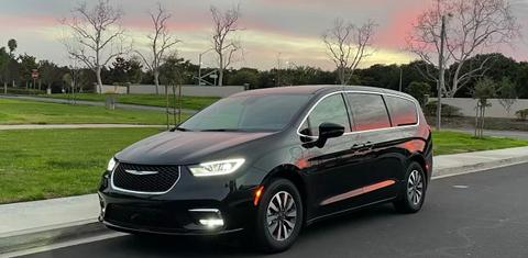 Chrysler Pacifica 2022