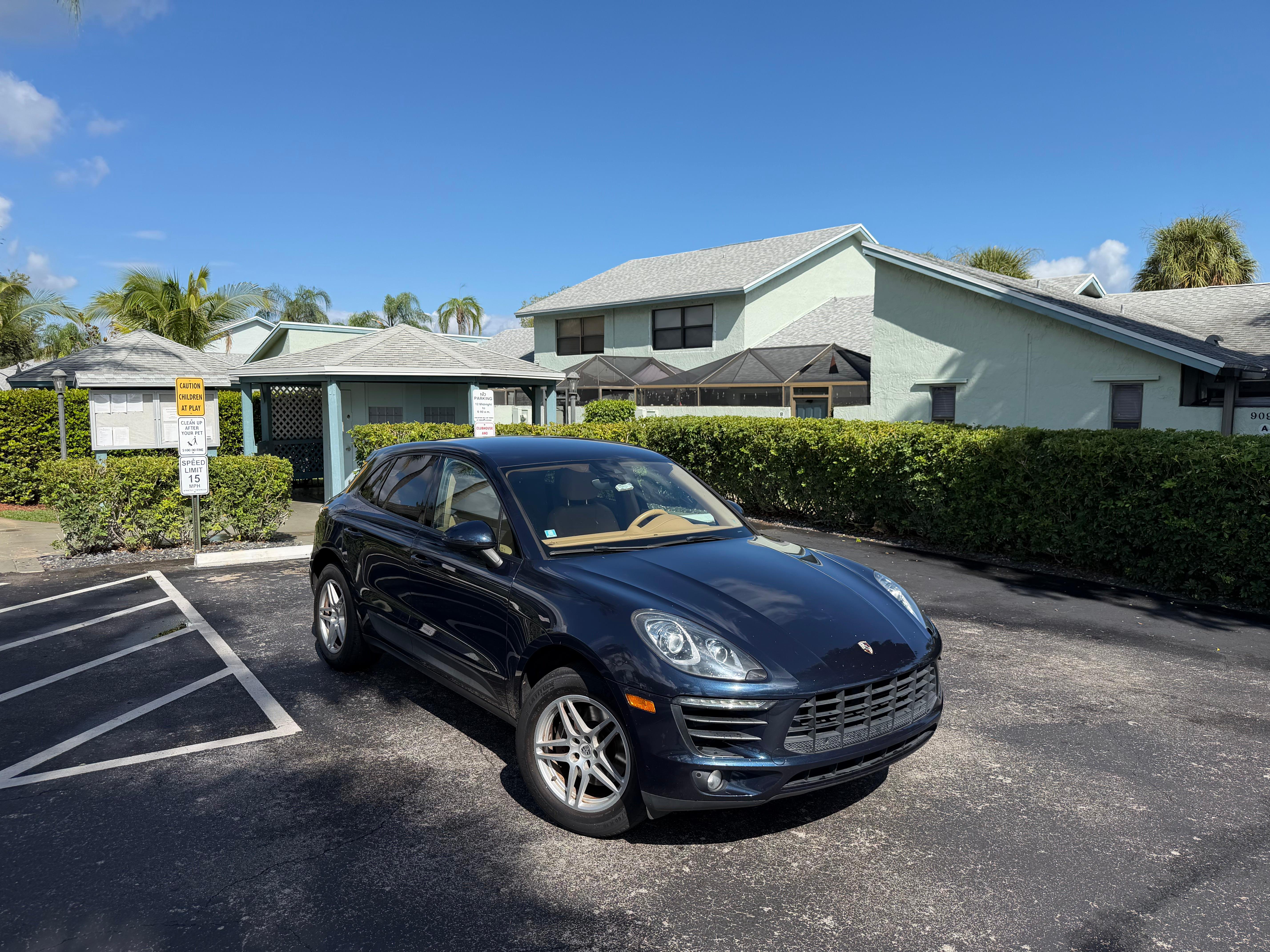 Porsche Macan 2017 in Boca Raton, FL