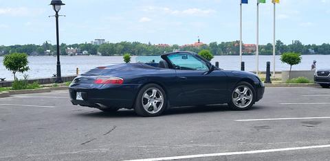 Porsche 911 2000