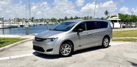 Chrysler Pacifica 2017