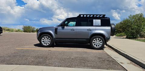 Land Rover Defender 2021
