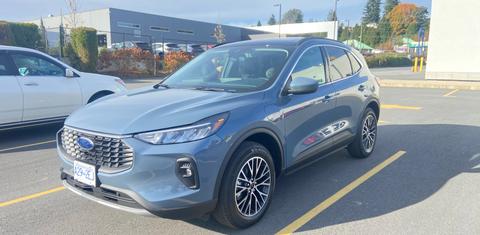 Ford Escape PHEV 2025