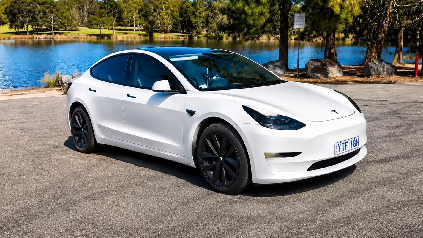 Tesla MODEL 3 2021 in Belconnen