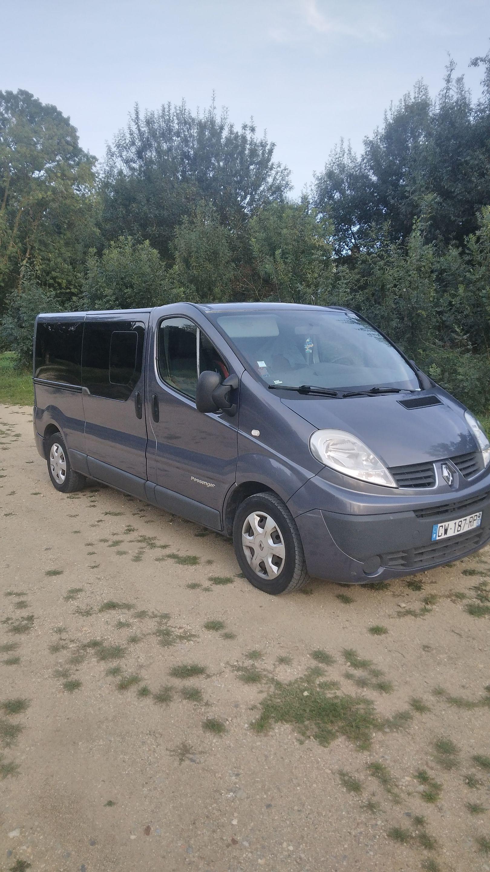 Renault TRAFIC II 2013 à Corzé
