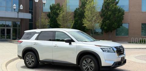 Nissan Pathfinder 2024