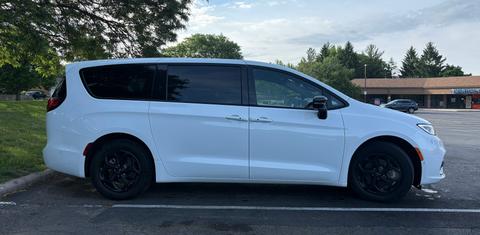Chrysler Pacifica 2024