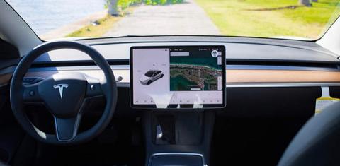 Tesla Model 3 2022