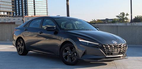 Hyundai Elantra 2022