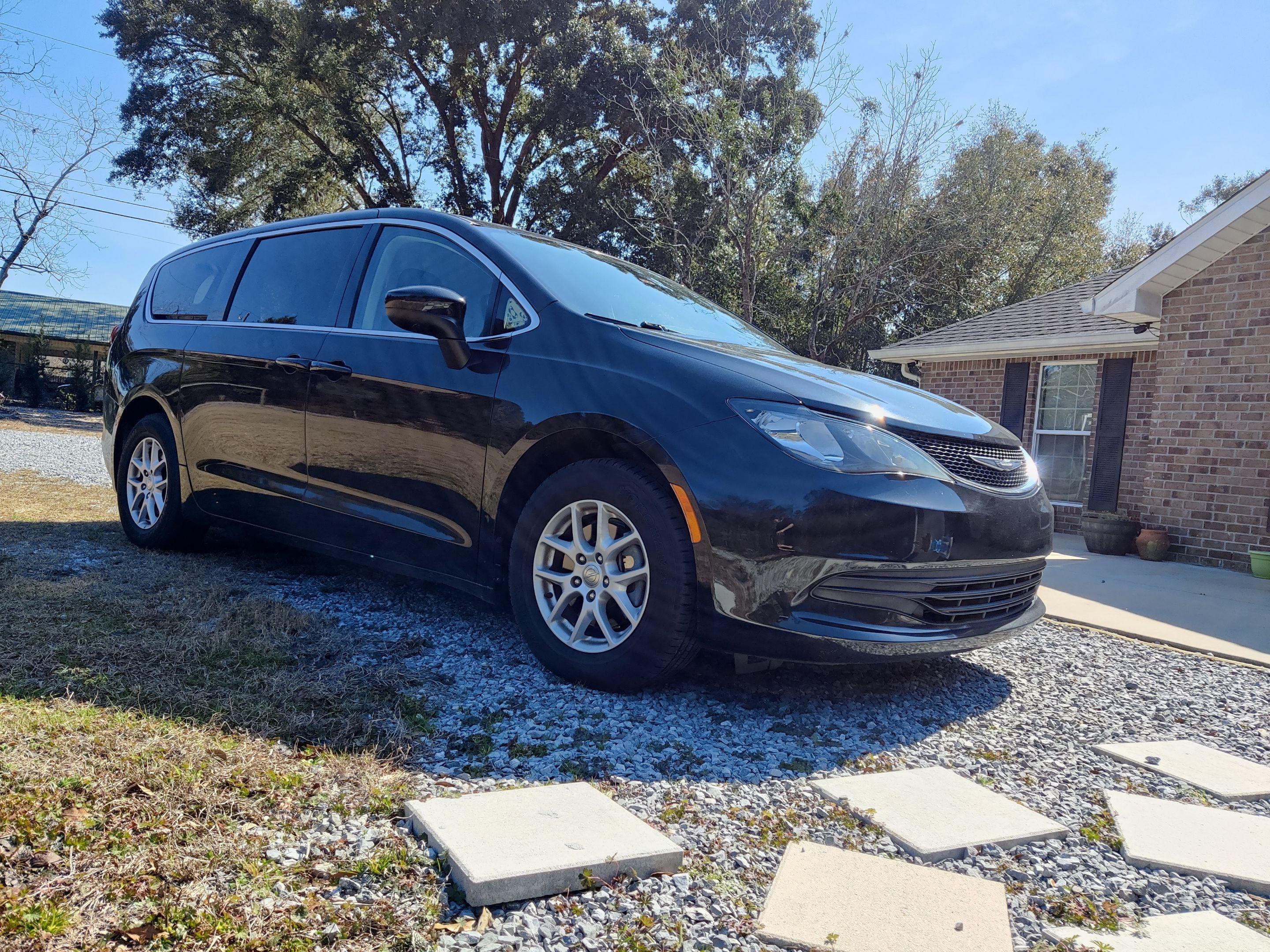 Chrysler Pacifica 2017 in Pensacola, FL