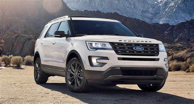 Ford Explorer 2017 in Clinton Township, MI
